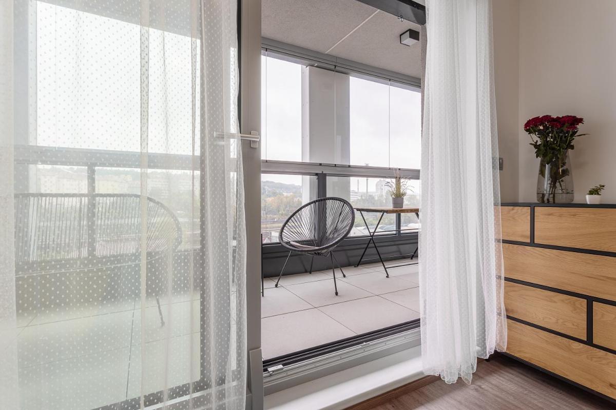 Yellow Apartment With Parking Prague Luaran gambar
